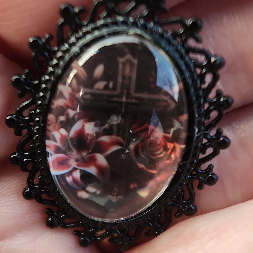 Gothic Black Floral Cameo Necklace - Black
